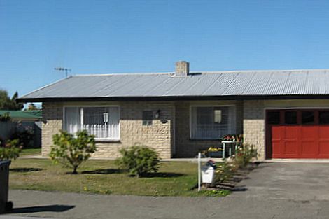 Photo of property in 15 Rhodes Street, Waimate, 7924