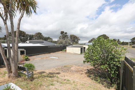 Photo of property in 75 Punga Street, Tangimoana, 4822