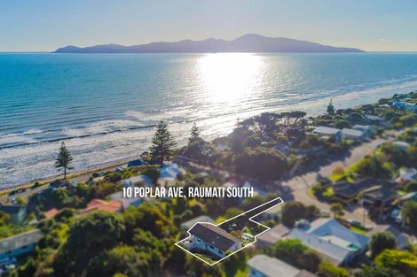 Photo of property in 10 Poplar Avenue, Raumati South, Paraparaumu, 5032