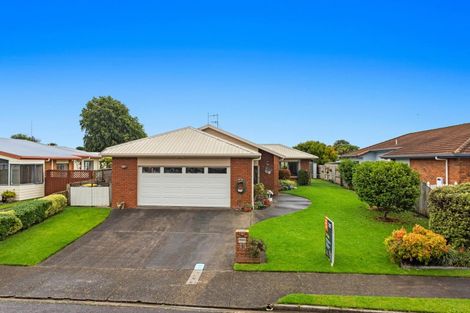 Photo of property in 13 Edgewater Grove, Whakatane, 3120
