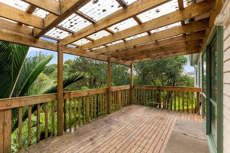 Photo of property in 15 Edwin Freeman Place, Ranui, Auckland, 0612