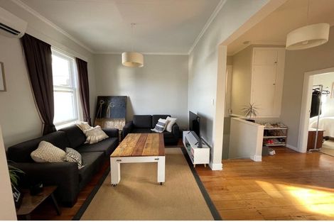 Photo of property in 9 Douglas Street, Mount Cook, Wellington, 6021