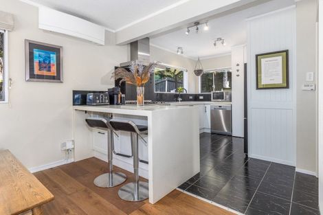 Photo of property in 40 Postgate Drive, Whitby, Porirua, 5024