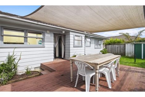 Photo of property in 10 Valley Road, Waiuku, 2123