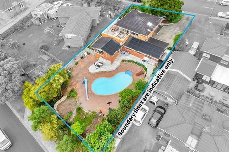 Photo of property in 23 Knights Road, Rothesay Bay, Auckland, 0630