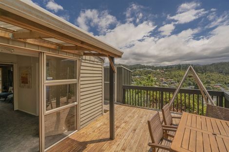 Photo of property in 2 Ridge Road, Tairua, 3508