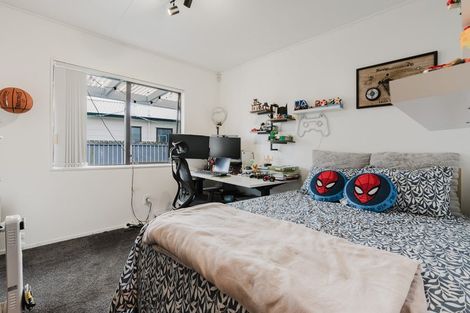 Photo of property in 12 Kentucky Crescent, Nawton, Hamilton, 3200