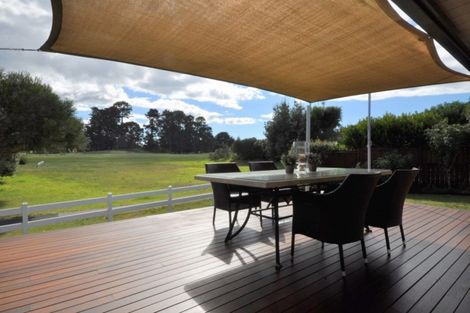 Photo of property in 12 Glen Neaves, Pauanui, Hikuai, 3579