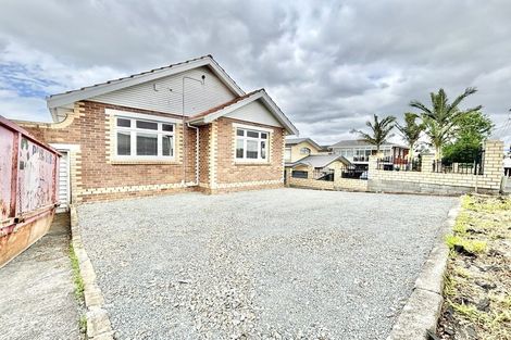 Photo of property in 49 Trimdon Street, Randwick Park, Auckland, 2105