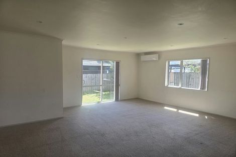 Photo of property in 49b Cambridge Terrace, Papatoetoe, Auckland, 2025