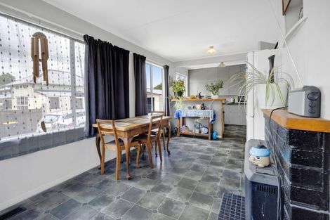 Photo of property in 130 Miranda Street, Stratford, 4332