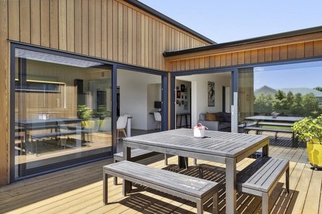Photo of property in 7 Sapphire Spring Rise, Wanaka, 9305