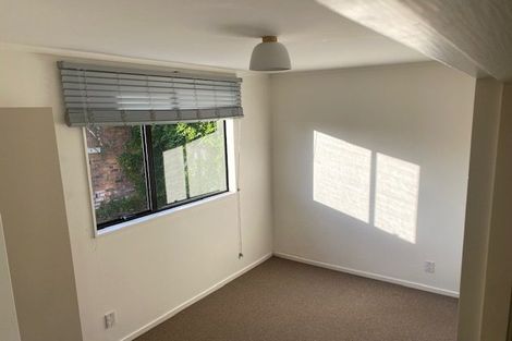 Photo of property in 1/98 Titirangi Road, New Lynn, Auckland, 0600