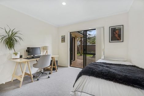 Photo of property in 12 Moycullien Lane, East Tamaki Heights, Auckland, 2016