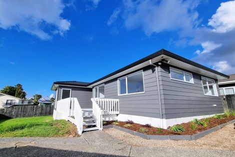 Photo of property in 31 Edwin Freeman Place, Ranui, Auckland, 0612