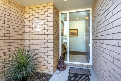 Photo of property in 80 Golden Shore Place, Coromandel, 3506