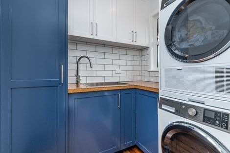 Photo of property in 13 Turville Crescent, Newlands, Wellington, 6037