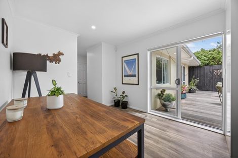 Photo of property in 6d Clearwater Cove, West Harbour, Auckland, 0618