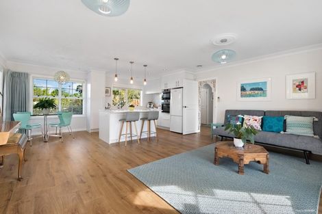 Photo of property in 2/52 Karaka Street, Takapuna, Auckland, 0622