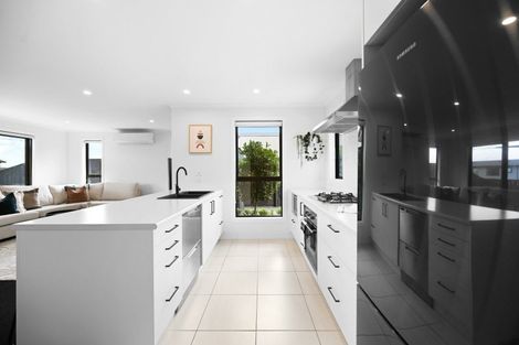 Photo of property in 8 Pragma Rise, Rototuna North, Hamilton, 3210