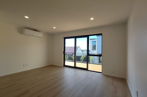 Photo of property in 1/7 Peverill Crescent, Papatoetoe, Auckland, 2025
