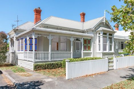 Photo of property in 11 Herne Bay Road, Herne Bay, Auckland, 1011