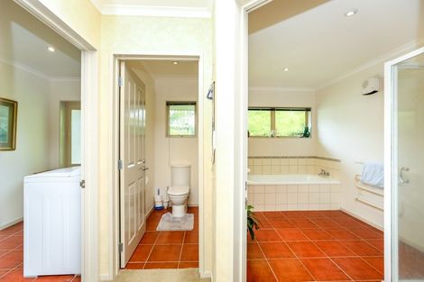 Photo of property in 1 Orlando Close, Frankleigh Park, New Plymouth, 4310