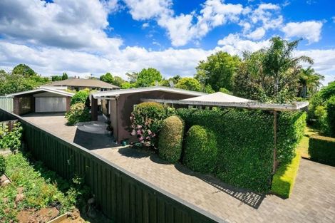 Photo of property in 8 Marywil Crescent, Hillcrest, Auckland, 0627