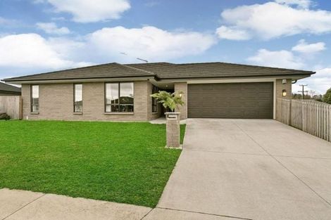 Photo of property in 2 Captain Mitchell Drive, Opaheke, Papakura, 2113
