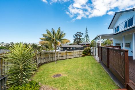 Photo of property in 17 Fitzwater Place, Henderson, Auckland, 0612