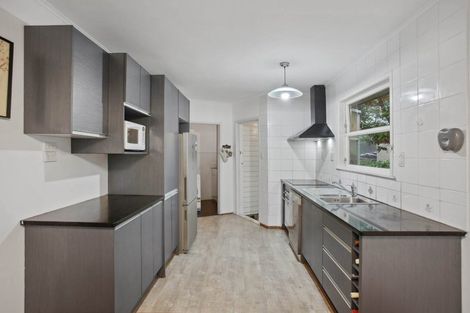 Photo of property in 33 Nevada Avenue, Pakuranga Heights, Auckland, 2010