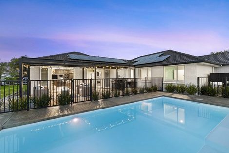 Photo of property in 28 Kelly Road, Cambridge, 3434