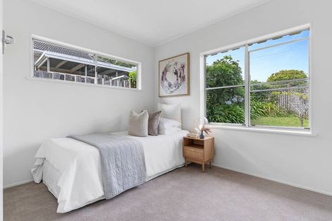 Photo of property in 1/48a Mellons Bay Road, Mellons Bay, Auckland, 2014