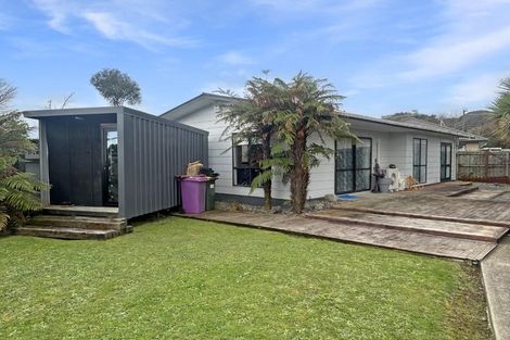 Photo of property in 10 Kebbell Avenue, Levin, 5510