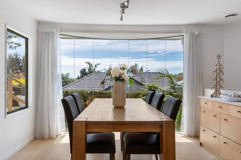 Photo of property in 1/28 Wiltshire Place, Somerville, Auckland, 2014