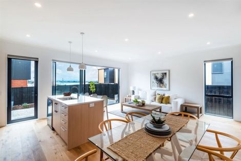 Photo of property in 4 Te One Place, Redwood, Christchurch, 8051