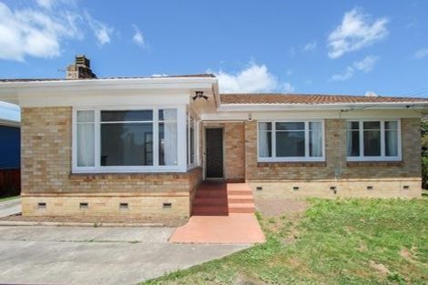 Photo of property in 18 Oxford Street, Fairfield, Hamilton, 3214