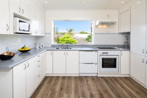 Photo of property in 58 Vivian Wilson Drive, Eastern Beach, Auckland, 2012