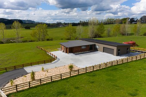 Photo of property in 80 Brewster Road, Pukekawa, Tuakau, 2696