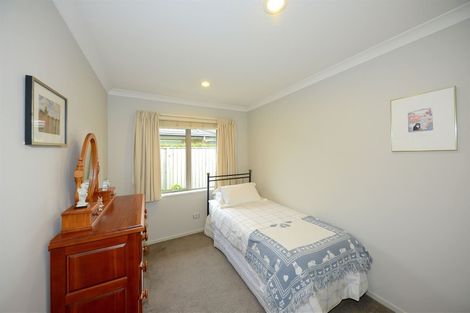 Photo of property in 2 Newall Avenue, Bryndwr, Christchurch, 8052
