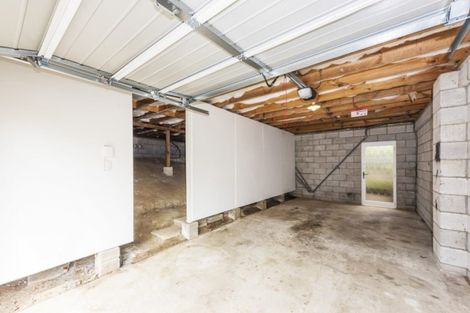 Photo of property in 2/28 Uxbridge Road, Mellons Bay, Auckland, 2014