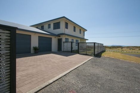 Photo of property in 142 Seaforth Road, Waihi Beach, 3611