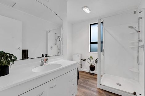 Photo of property in 3 Tupoki Street, Glen Avon, New Plymouth, 4312