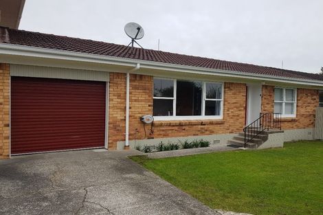 Photo of property in 2/5 Moana Avenue, Belmont, Auckland, 0622