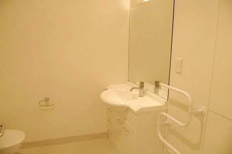 Photo of property in Terrace Heights Apartments, 2/163p The Terrace, Wellington Central, Wellington, 6011