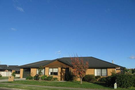 Photo of property in 15 Glen Loch Place, Paraparaumu, 5032