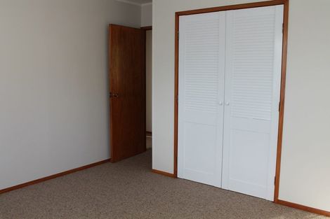 Photo of property in 30 Glennandrew Drive, Half Moon Bay, Auckland, 2012