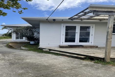 Photo of property in 16 Balmain Street, Newlands, Wellington, 6037