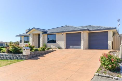 Photo of property in 10 Amner Place, Havelock North, 4130