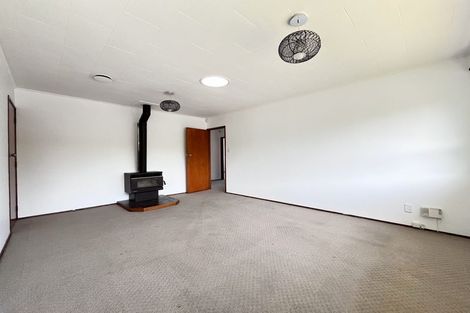 Photo of property in 28 Butterworth Drive, Glendene, Auckland, 0602